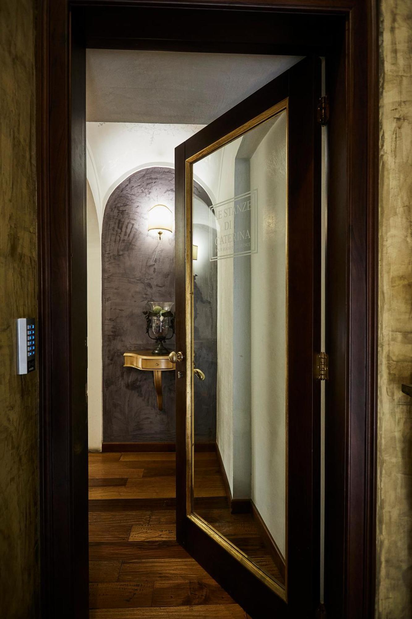 Le Stanze Di Caterina Bed & Breakfast ฟลอเรนซ์ ภายนอก รูปภาพ
